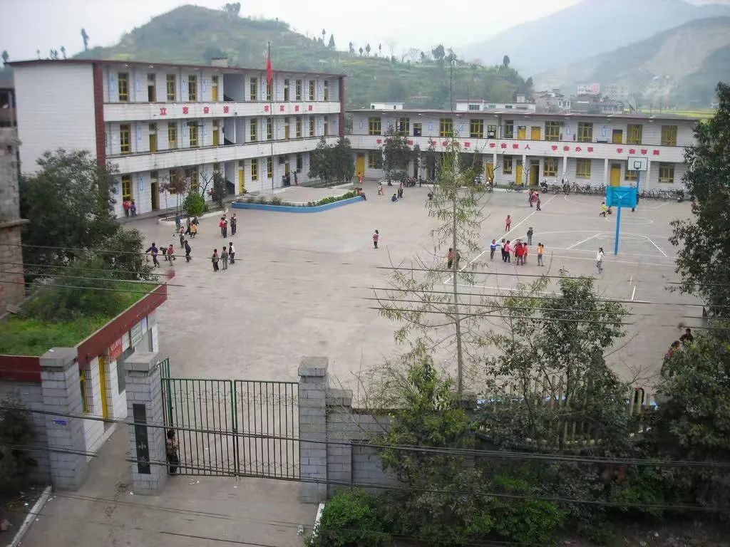 百年老校焕新颜,百年老校换新颜固阳新城小学