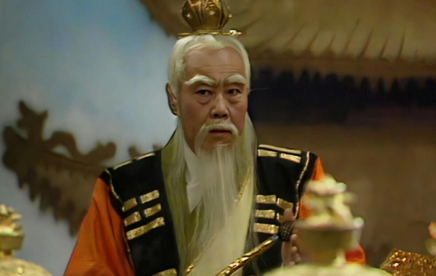 西游记中八戒两次巡山结果如何,西游记八戒把三清圣像扔茅坑