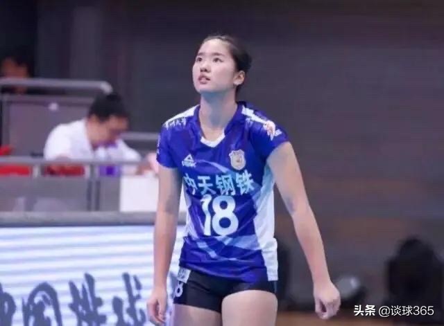 21岁小自由人,背景深厚,得两大名帅青睐,将成国家队下一代主力