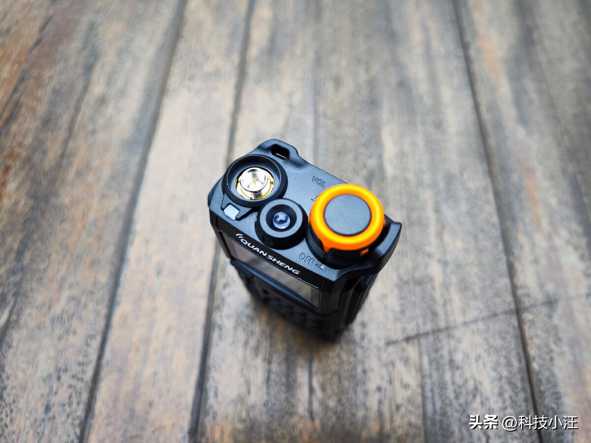 泉盛新款对讲机,泉盛UV-K6手持对讲机