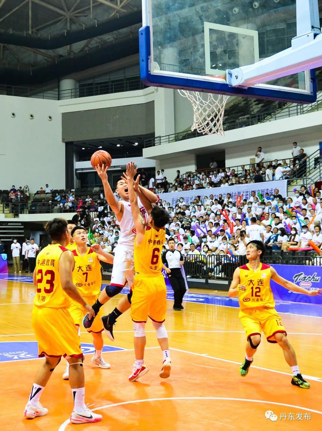 姚明cba各项数据纪录,cba总决赛姚明51分21篮板