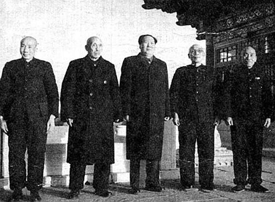 52年毛主席接见恩师李漱清，因何李漱清坦言：见到您，我有点害怕