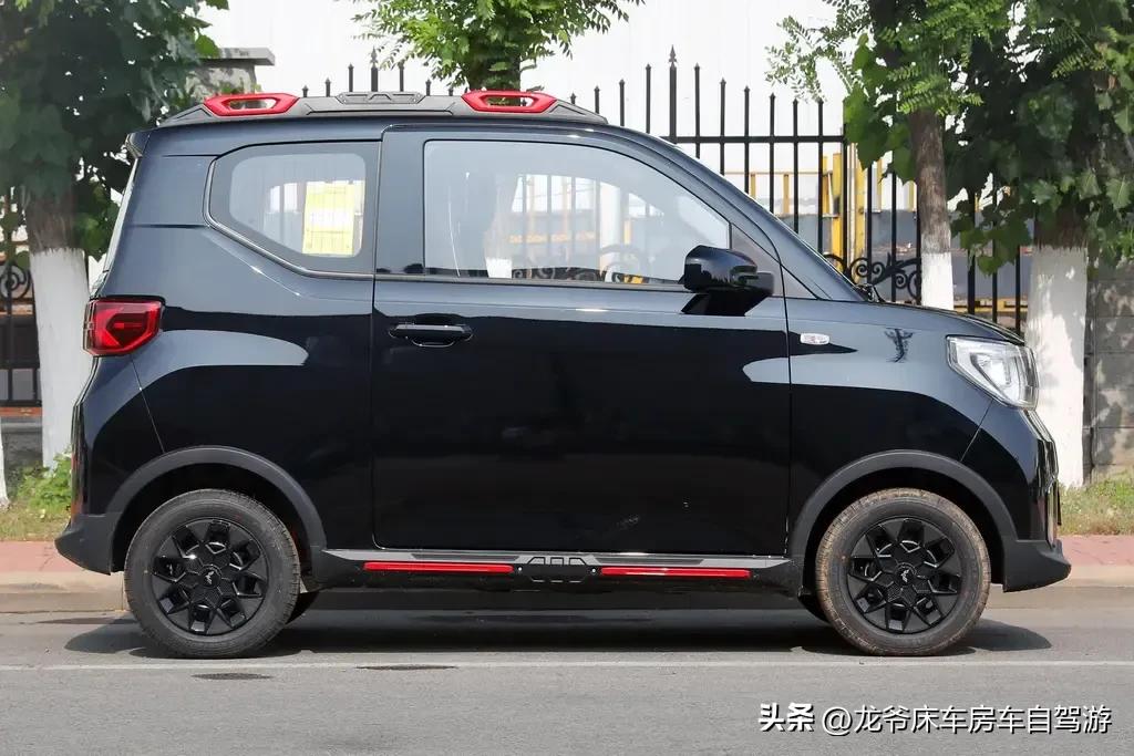 宏光miniev牛油果绿黑顶续航测评,宏光miniev皮卡丘方案