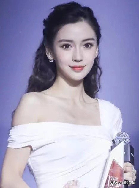 与鼻子有关的英语短语,怎么高级的用英语表达鼻子很难受