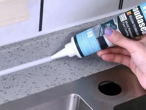 装修封边玻璃胶什么颜色好看,装修用什么玻璃胶环保好一点