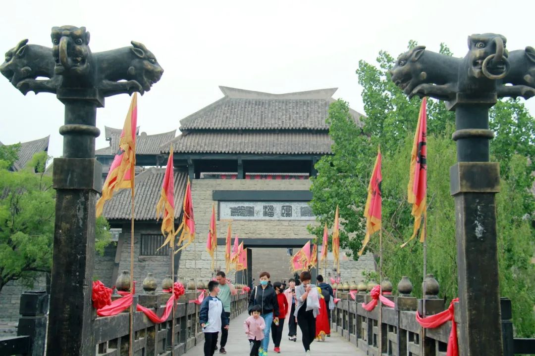 焦作影视城景区,参观焦作影视城