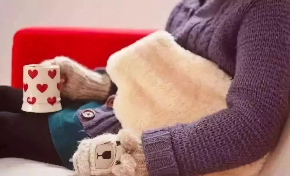 经期有直径8厘米大的肉状血块,女生来月经有血块子宫的变化