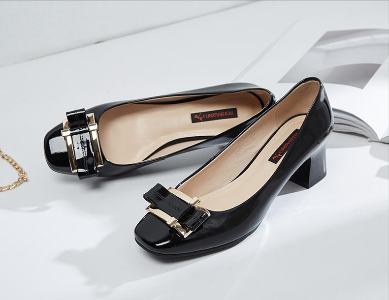 适合50岁女人鞋子品牌,50岁中年女人必买的鞋子就选这4双