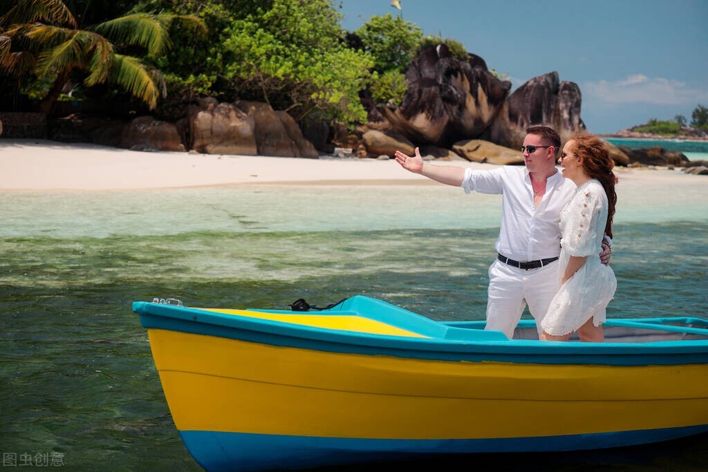 朋友以上、恋人未满，魔羯男喜欢一个人，会有的10种表现