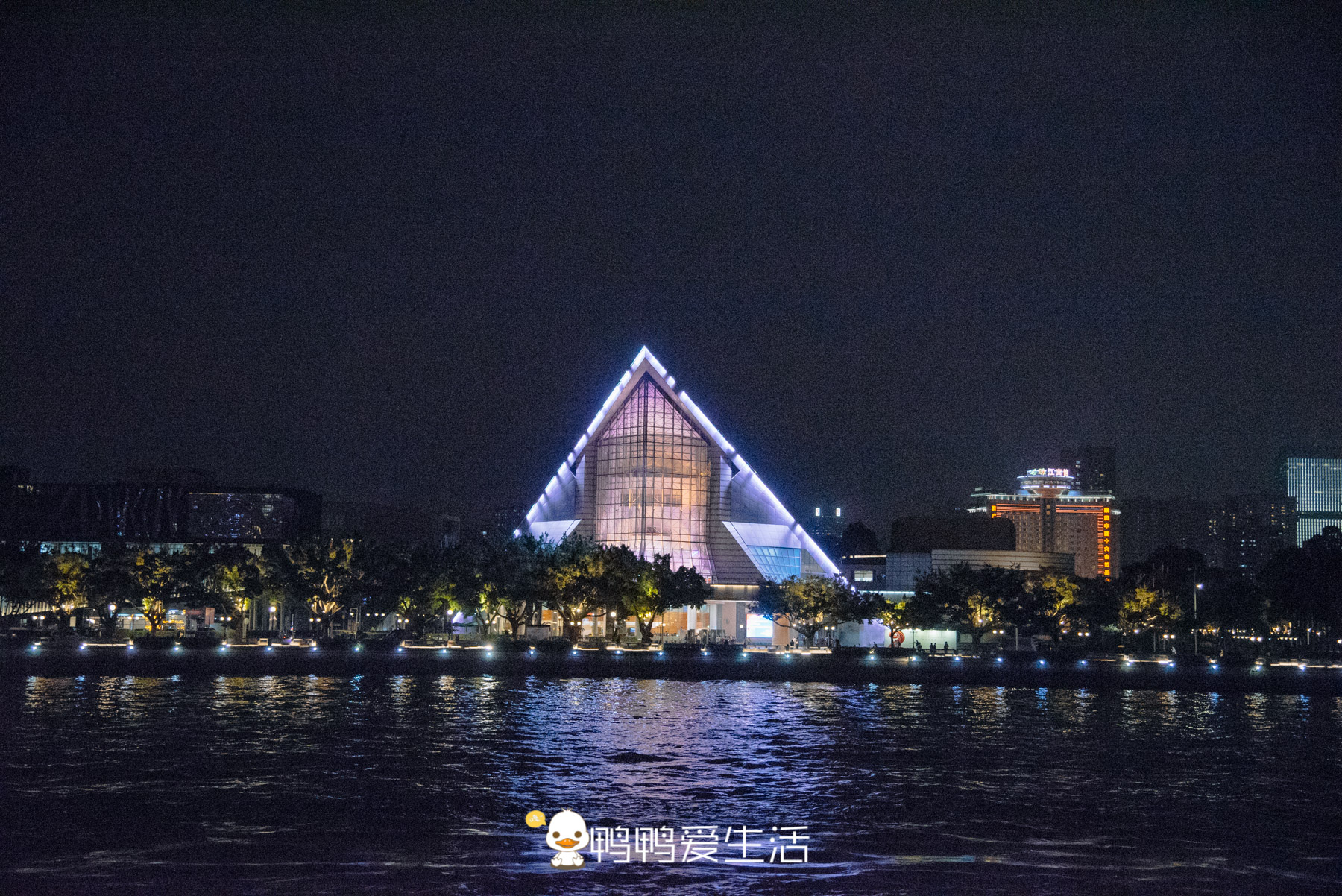 观赏广州塔夜景的最佳地点,广州塔欣赏顶尖的世界级夜景