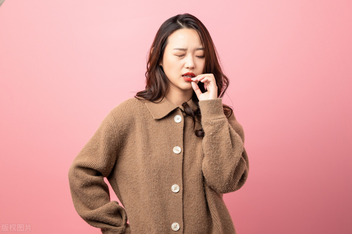 口腔溃疡疼能吃什么可以止痛,口腔溃疡上火如何缓解疼痛