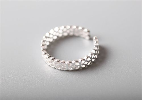 备胎无数是因为你廉价又百搭原版,别人觉得你备胎无数你却孤独