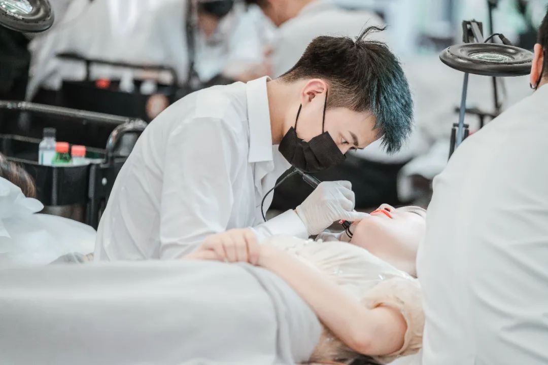 操作纹唇技巧,30分钟纹唇新技术