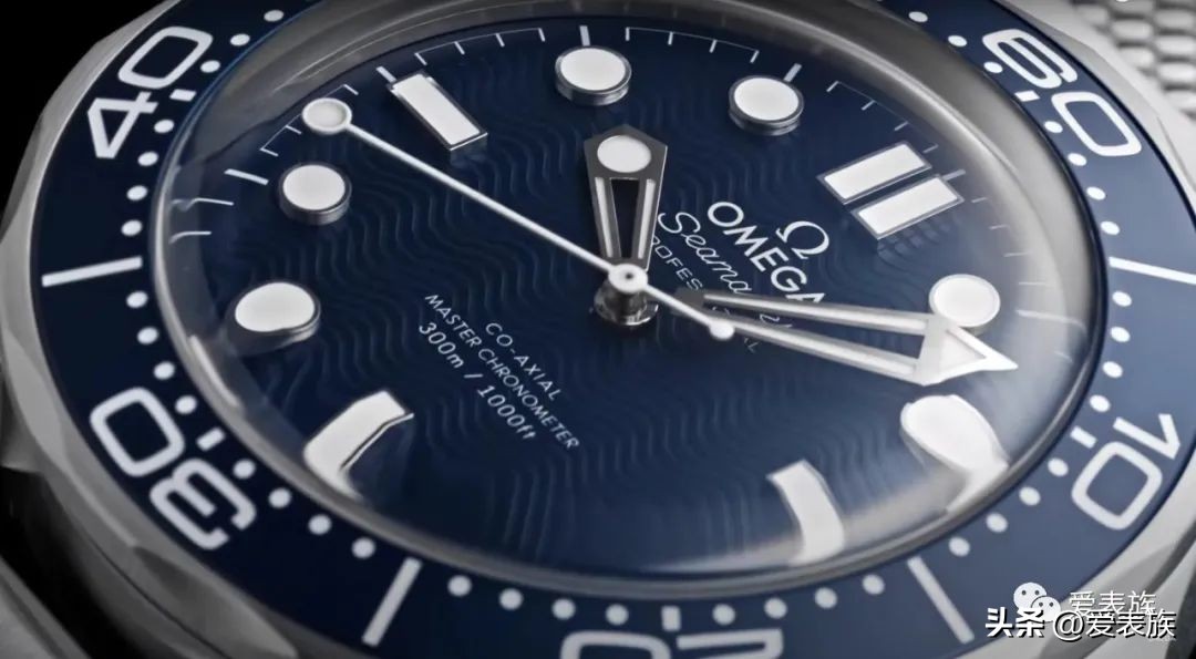 007动起来！全新欧米茄海马Diver300M詹姆斯邦德60周年精钢款