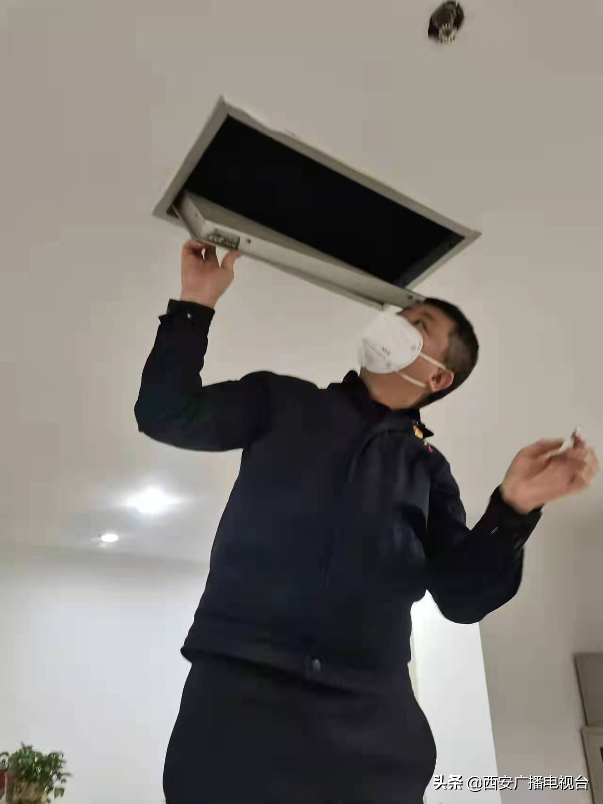 城投集团防控保供,城市守护者为武汉加油视频