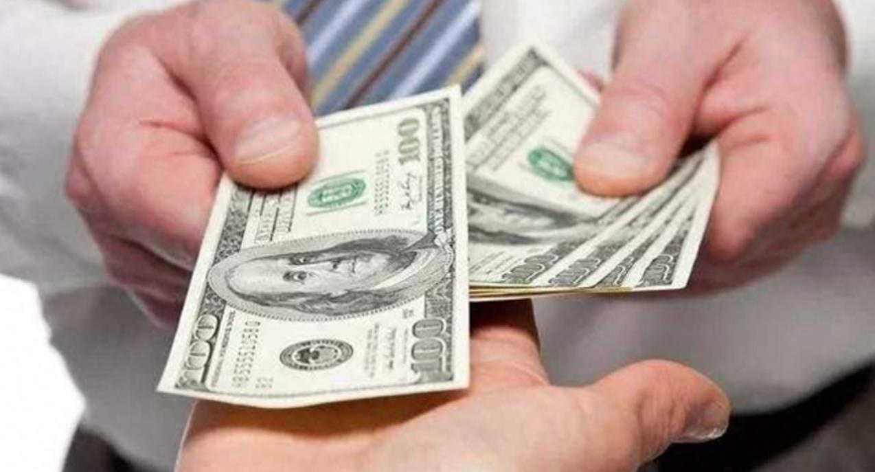 为什么银行股的市盈率那么低,民生银行为什么估值低