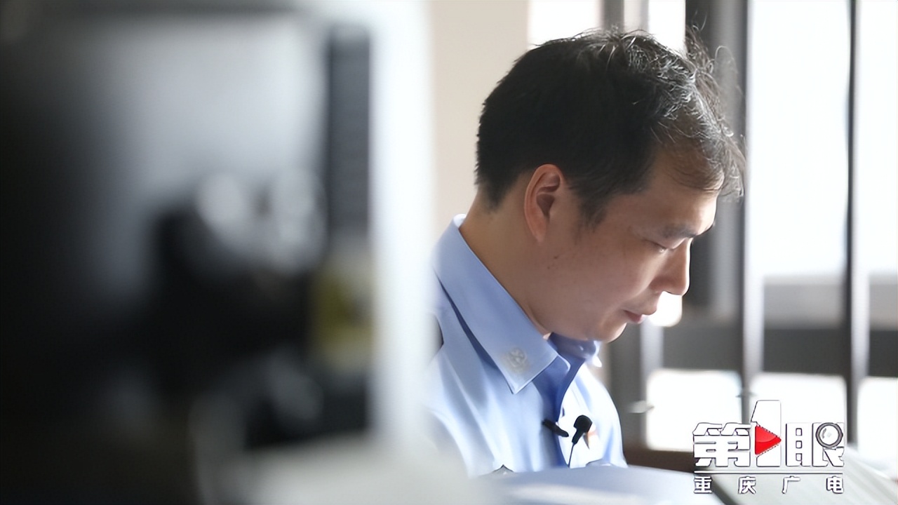 重庆警方查处十余款非法信用卡代还软件涉案金额超60亿元