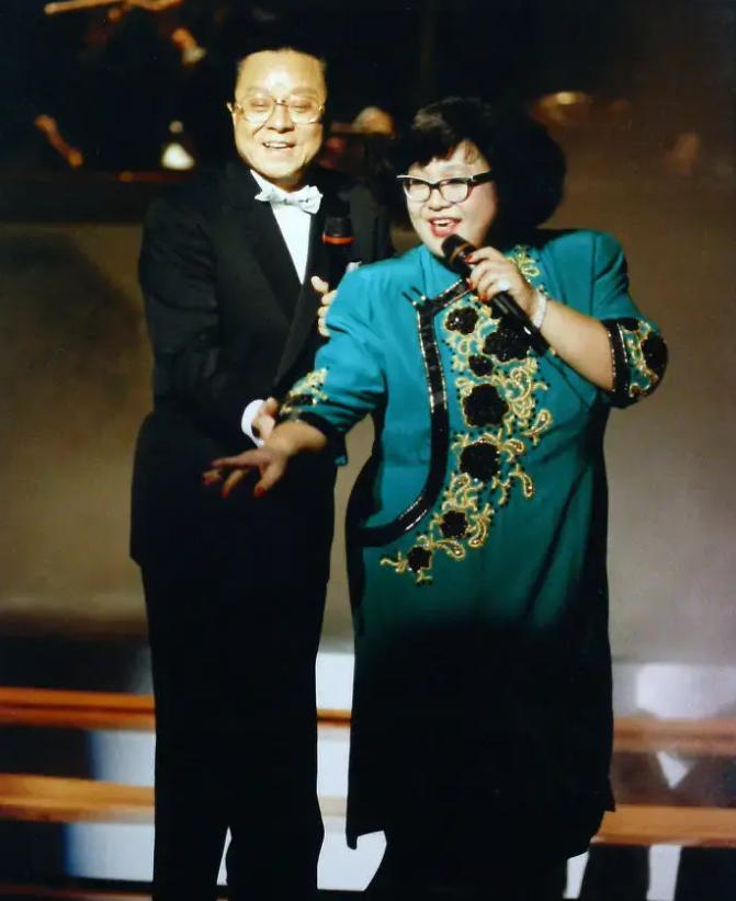 肥姐沈殿霞的女儿郑欣宜,沈殿霞女儿郑欣宜生病