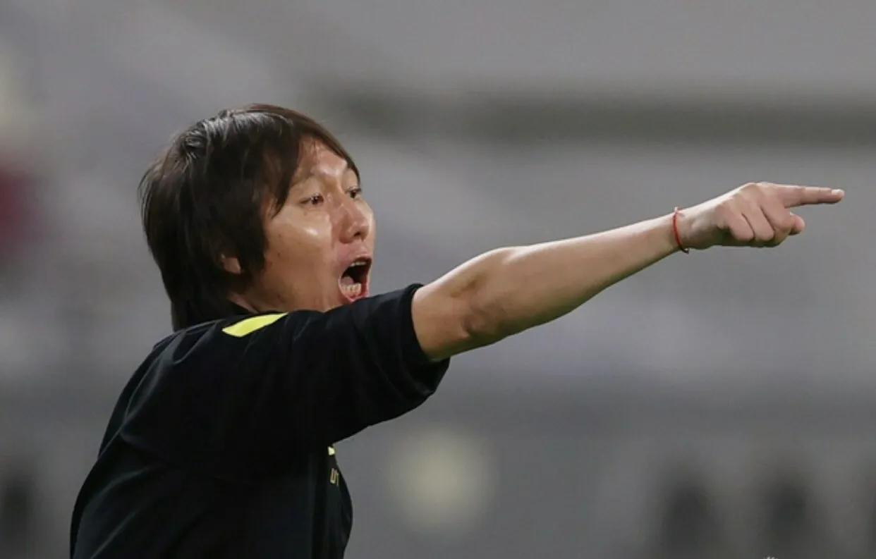 自己官宣？李铁的认证没了，下课实锤了？