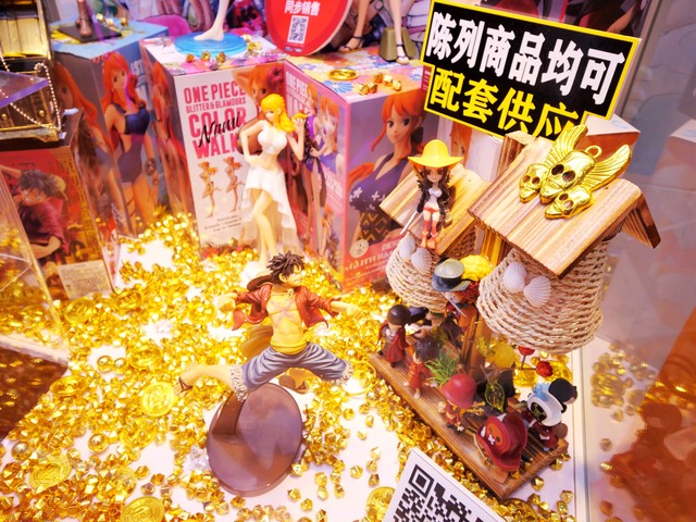 地摊盲盒摆摊技巧,盲盒地摊生意最新视频