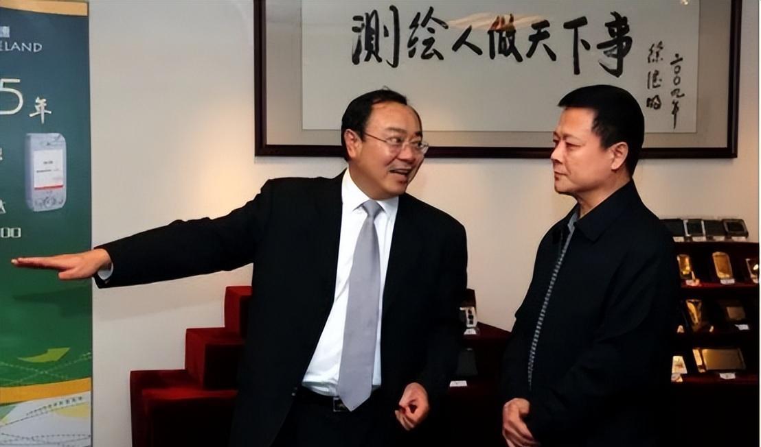 一代导航巨头倒下视频,导航巨头跌落神坛