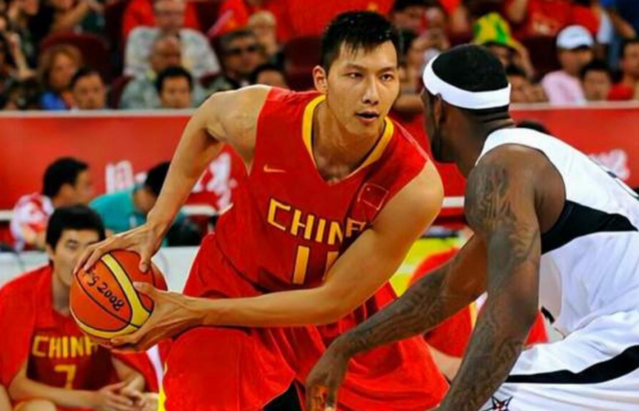 易建联身价上亿迎娶巴西宝贝,易建联妻子荆灵个人资料