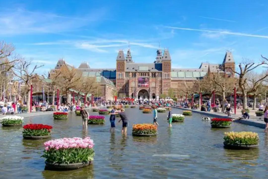 美国赠送的月岩被证实是假货,美国赠送给荷兰的月岩