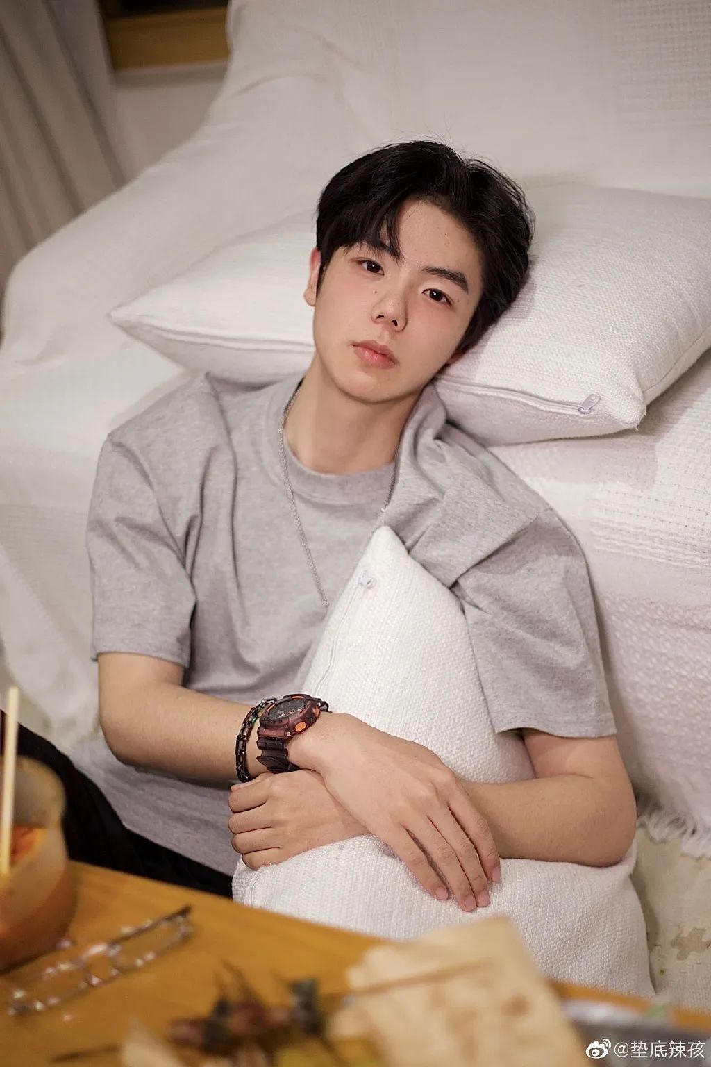 女生的p图技术有多强大,再一次感叹网红的p图技术