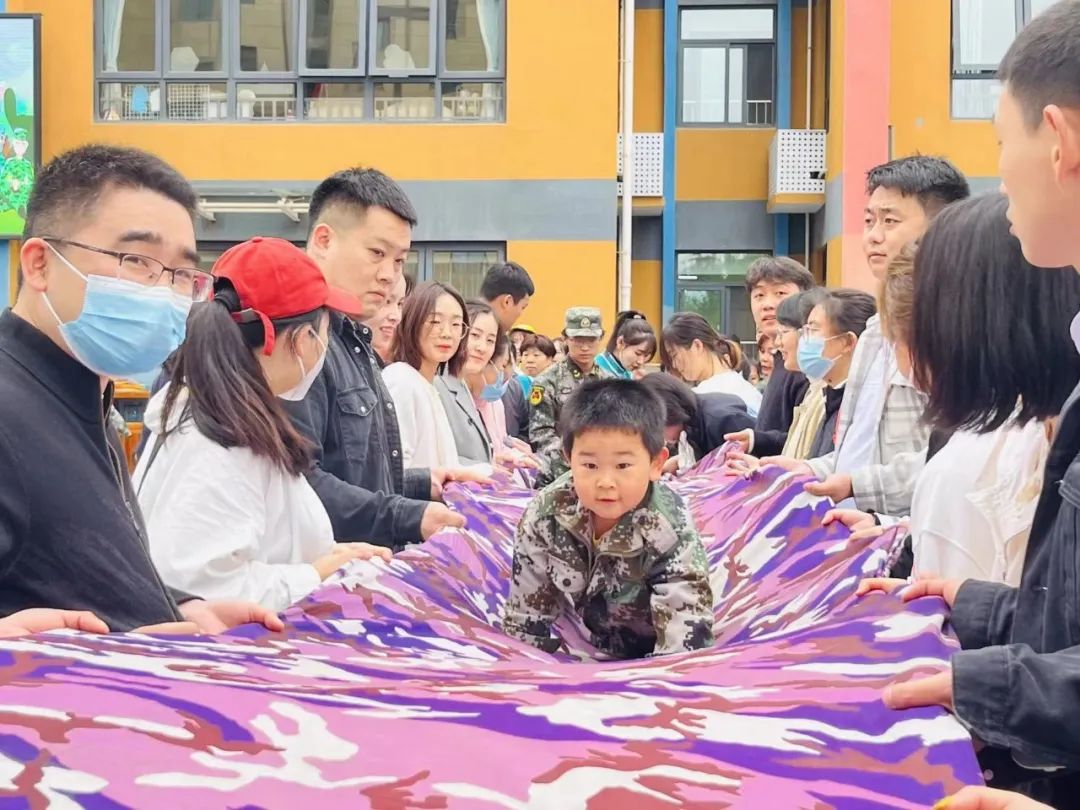 童心系国防共筑强军梦—郑东新区龙翔第四幼儿园春季亲子运动会