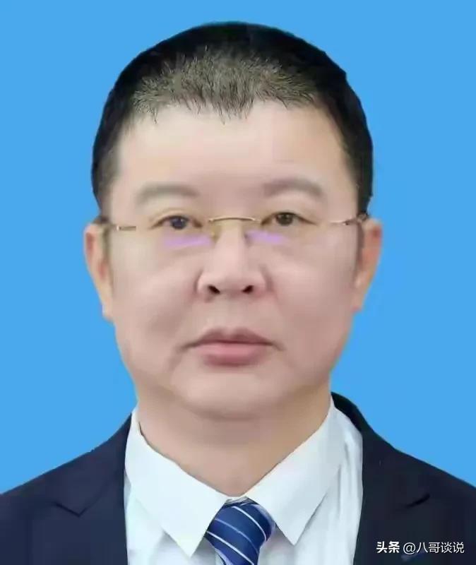 凌娅落网后，恶贯满盈的“太子奶”专案组浮出水面，个个身居要职