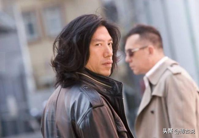 张耀扬带女友现身,张耀扬和富婆唱歌