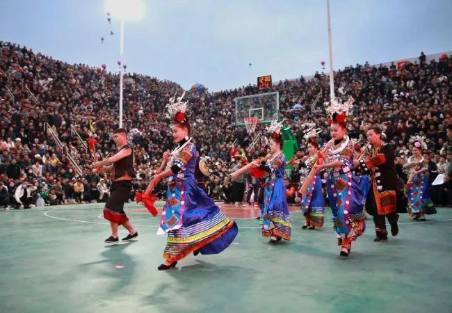 国足为啥没有张玉宁,国足村队