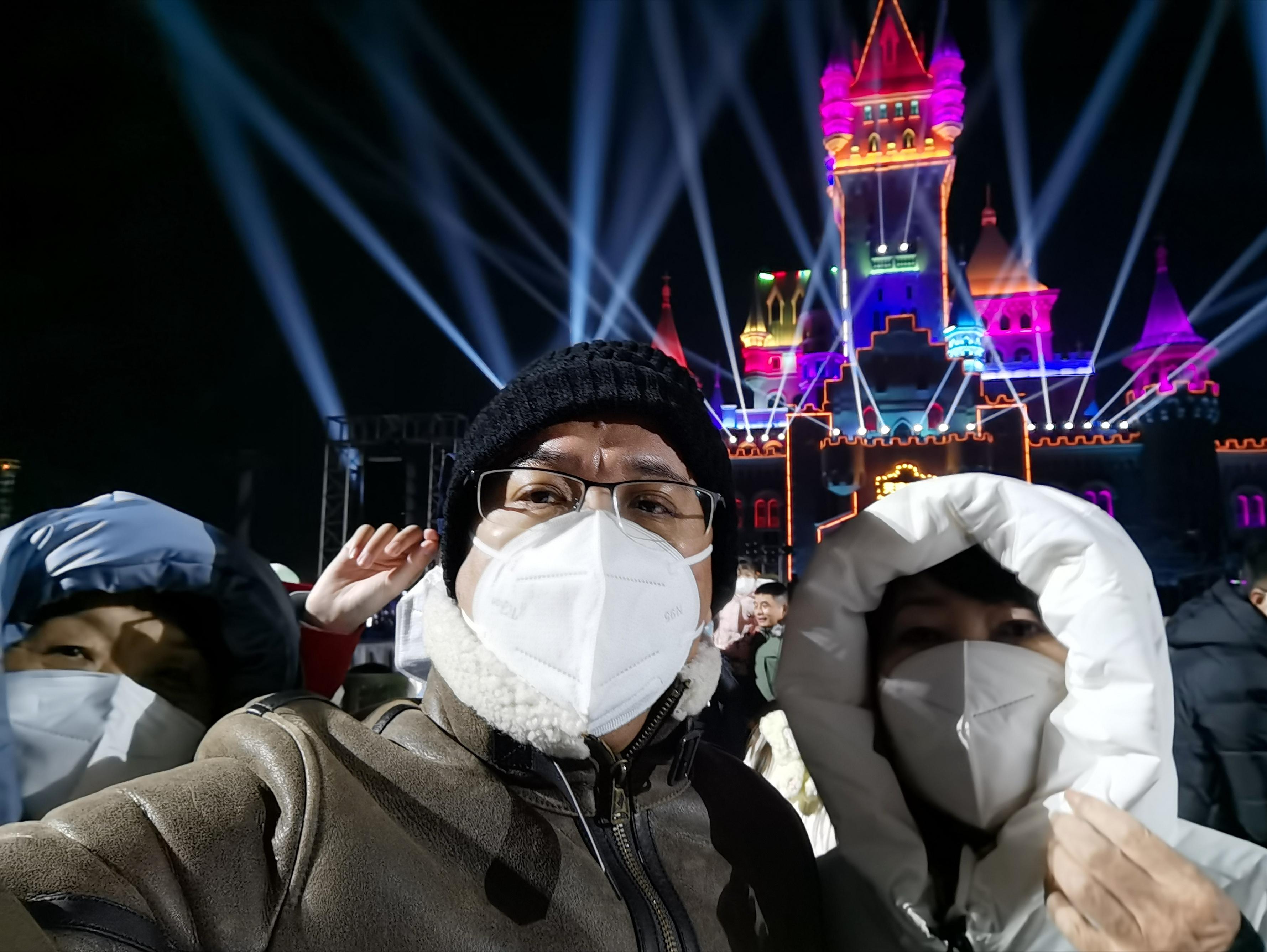 20岁小伙爱上39多岁女老板后续,19小伙子爱上大18岁女老板