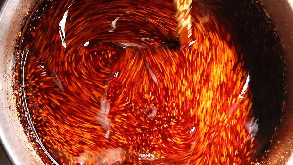 朋友带了特产给我吃要怎么感谢,朋友送的吃的吃出了家乡的味道