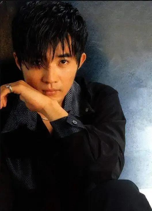 盘点影视剧中走路带风的男主,盘点影视剧中最深情男主top10