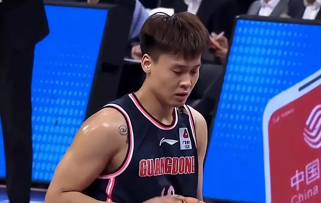 今日最佳球员，宝岛俩后卫出彩，广东四人上榜，阿联利夫两双