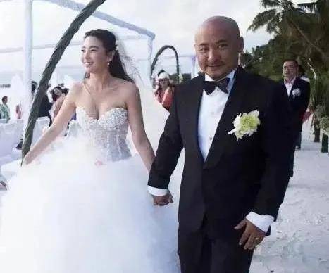 张雨绮被曝代孕生龙凤胎,张雨绮刀砍前夫事件是真的吗