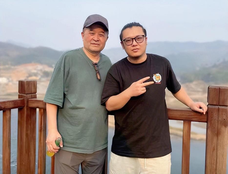 从央视名嘴到无名大爷,从无名到高朋满座郭德纲