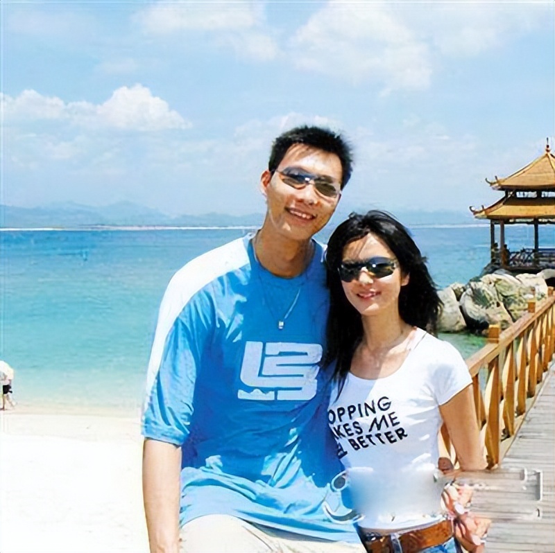 易建联妻子荆灵身高,易建联荆灵几几年结婚