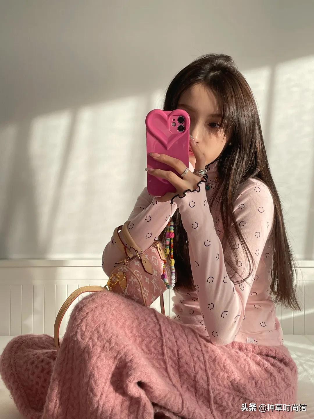 4种不同风格的春季穿搭示范,4种风格20套冬日穿搭照着穿就对了