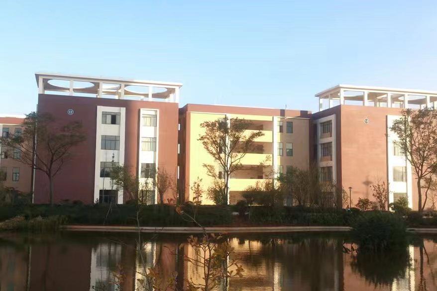 为什么考不上高中要读职业学校,考不上高中上职业学校有前途吗