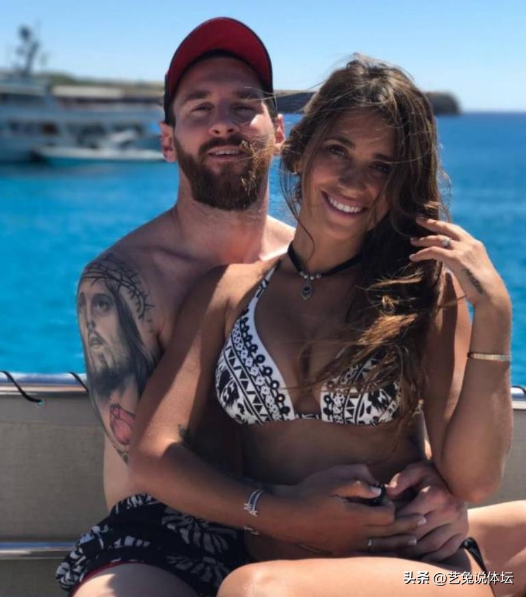 C罗招手，梅西出走，欧洲联赛被瓜分，世界体坛要大洗牌！