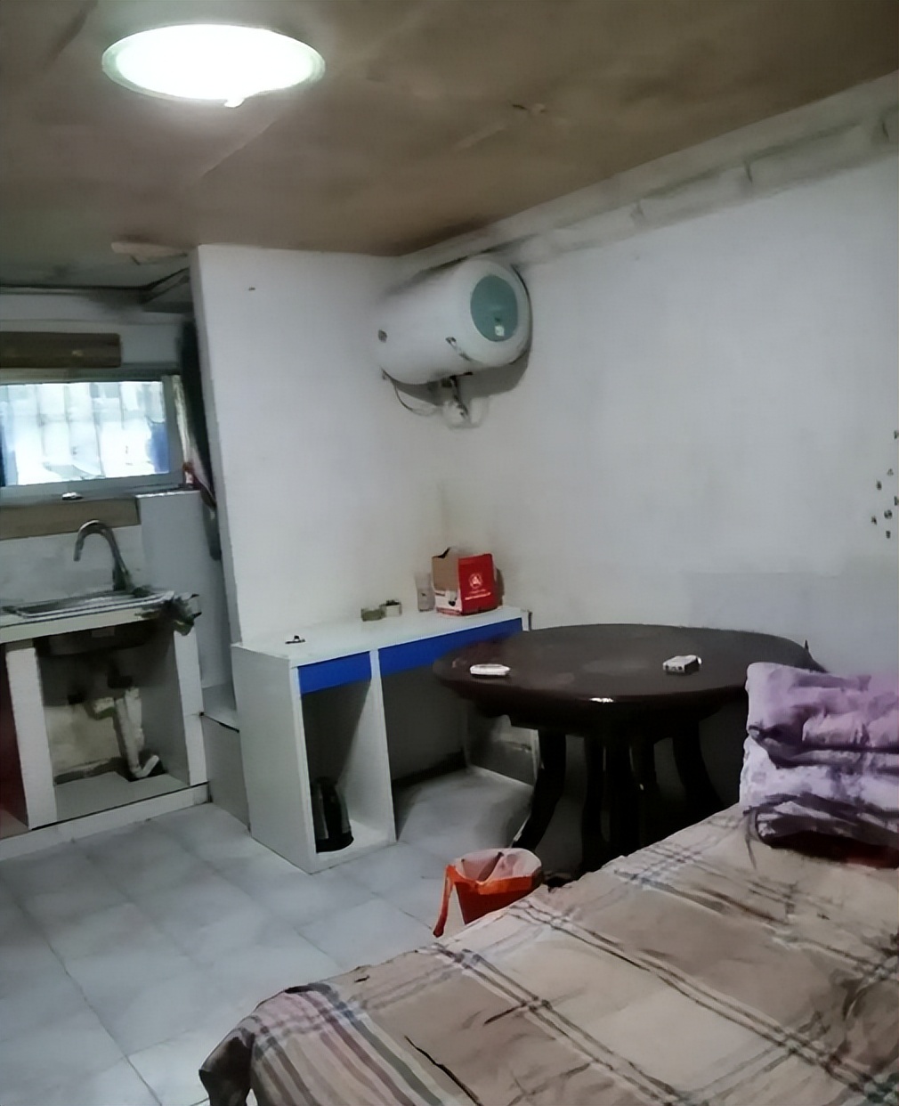 化妆品女ceo赴美生五国混血,赴美生下5国混血女儿