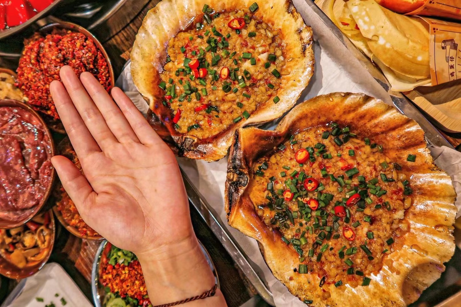 重庆观音桥适合玩的地方推荐 (重庆观音桥必打卡的地方)