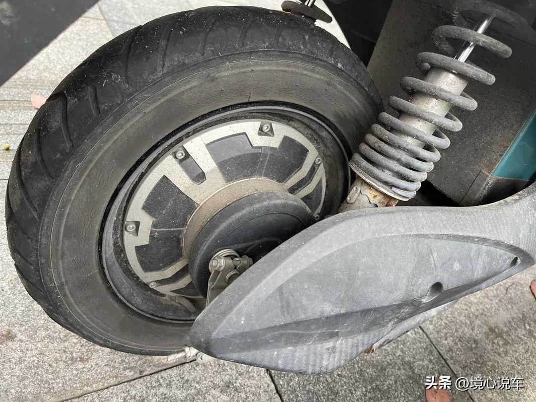为什么电动车换了新电池还是跑不远？原因找到了，改善方法告诉你