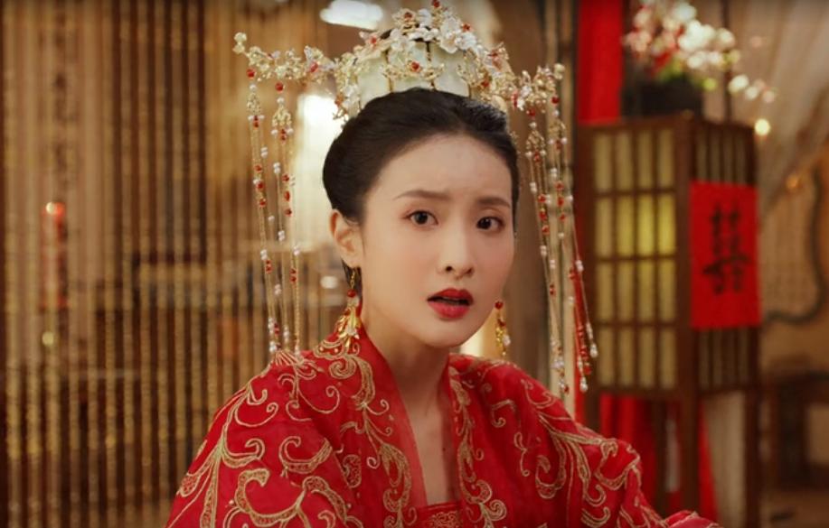 热度2000万，*放播**1.2亿，《洛阳四千金》是短剧版《梦华录》？