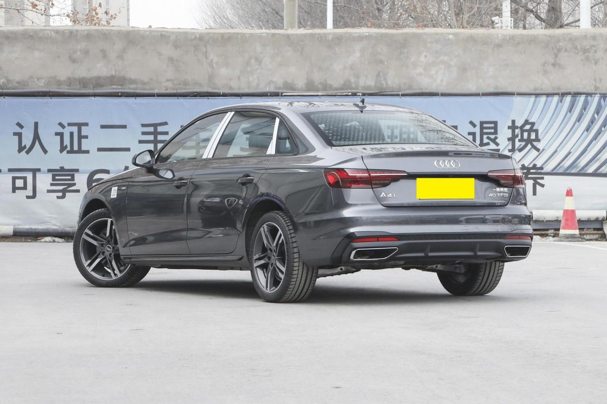奥迪a4l2019款45tfsiquattro,奥迪a4l2022款45tfsiquattro
