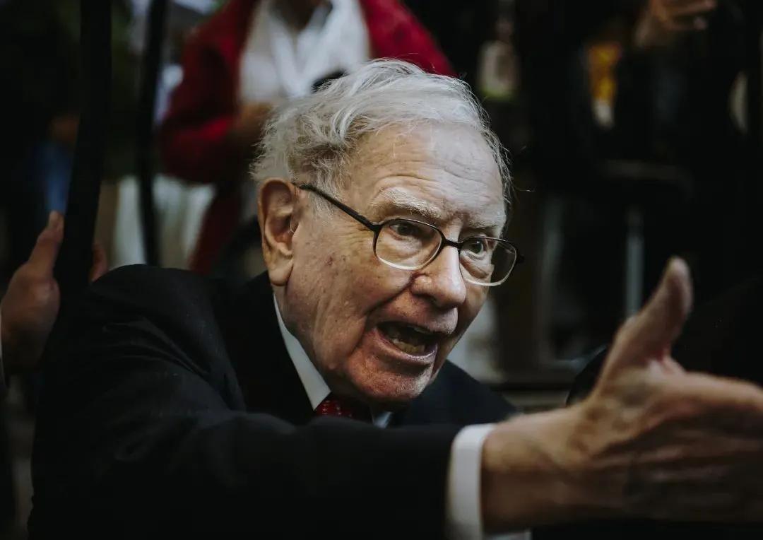 股市大跌基金要怎么办,连续涨的基金要不要卖