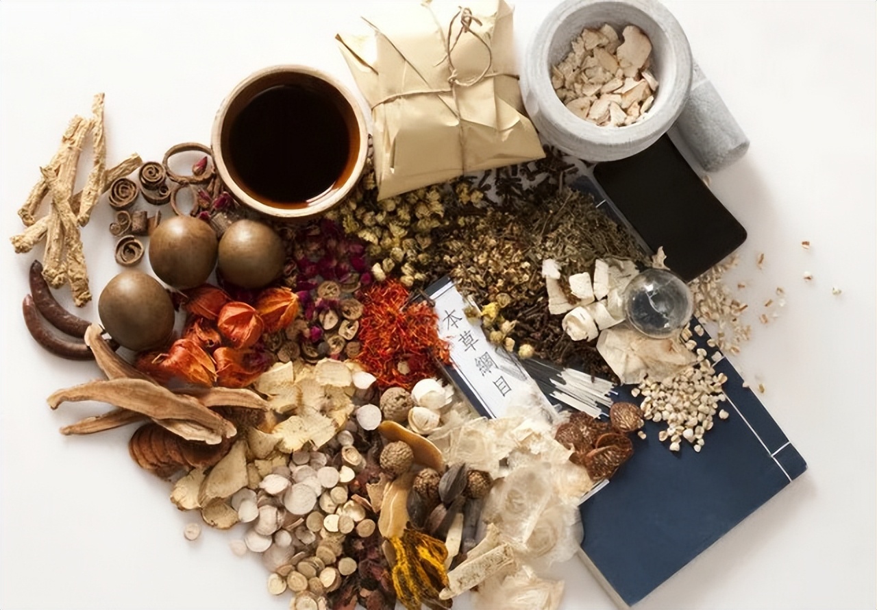 宫寒是暖肚子还是暖背,宫寒晒背有用吗