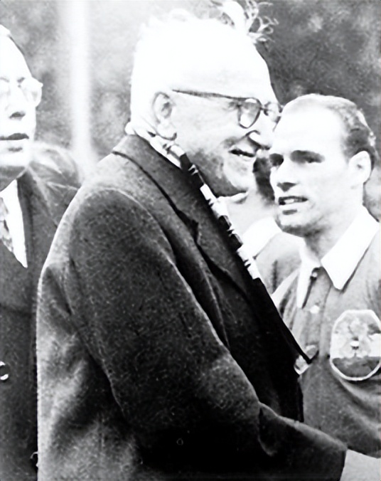 英国几支球队参加世界杯,奇葩英国制度